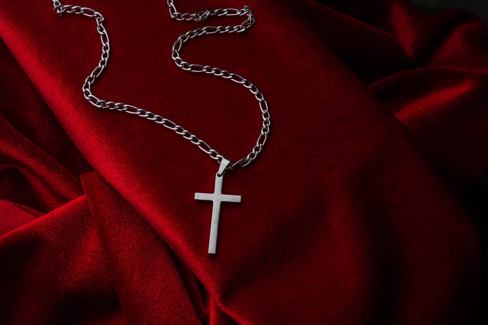 Srebrny wisiorek CROSS