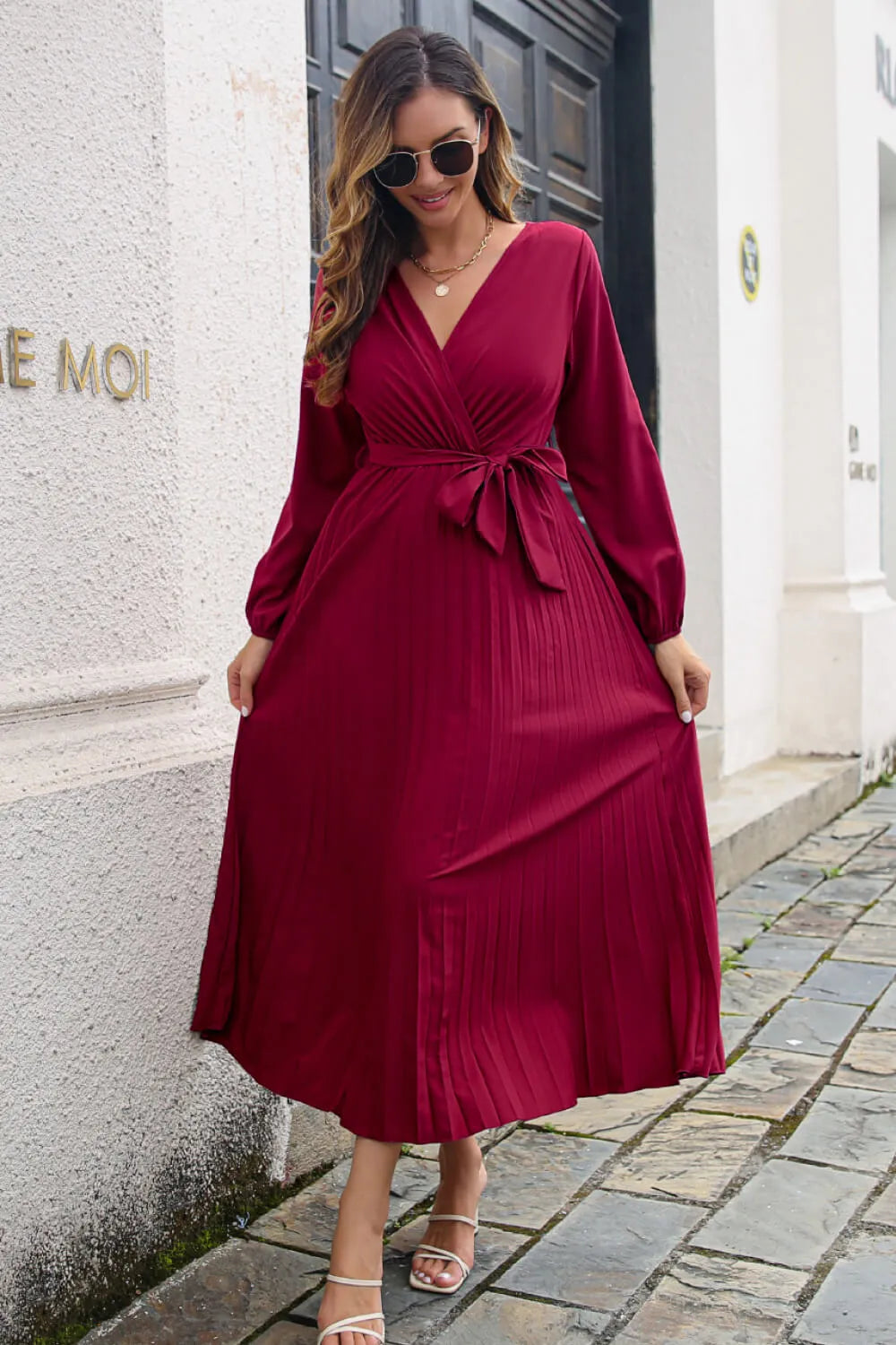 Aurelia™ Plisowana Sukienka Maxi z Wiązaniem w Talii