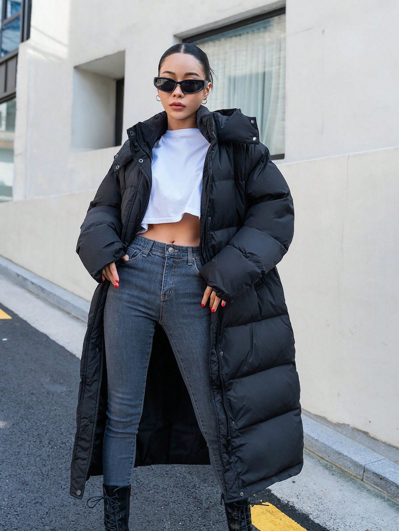 Damskie puchowe kurtki - regular fit - komfortowe ciepło - niezbędna elegancja