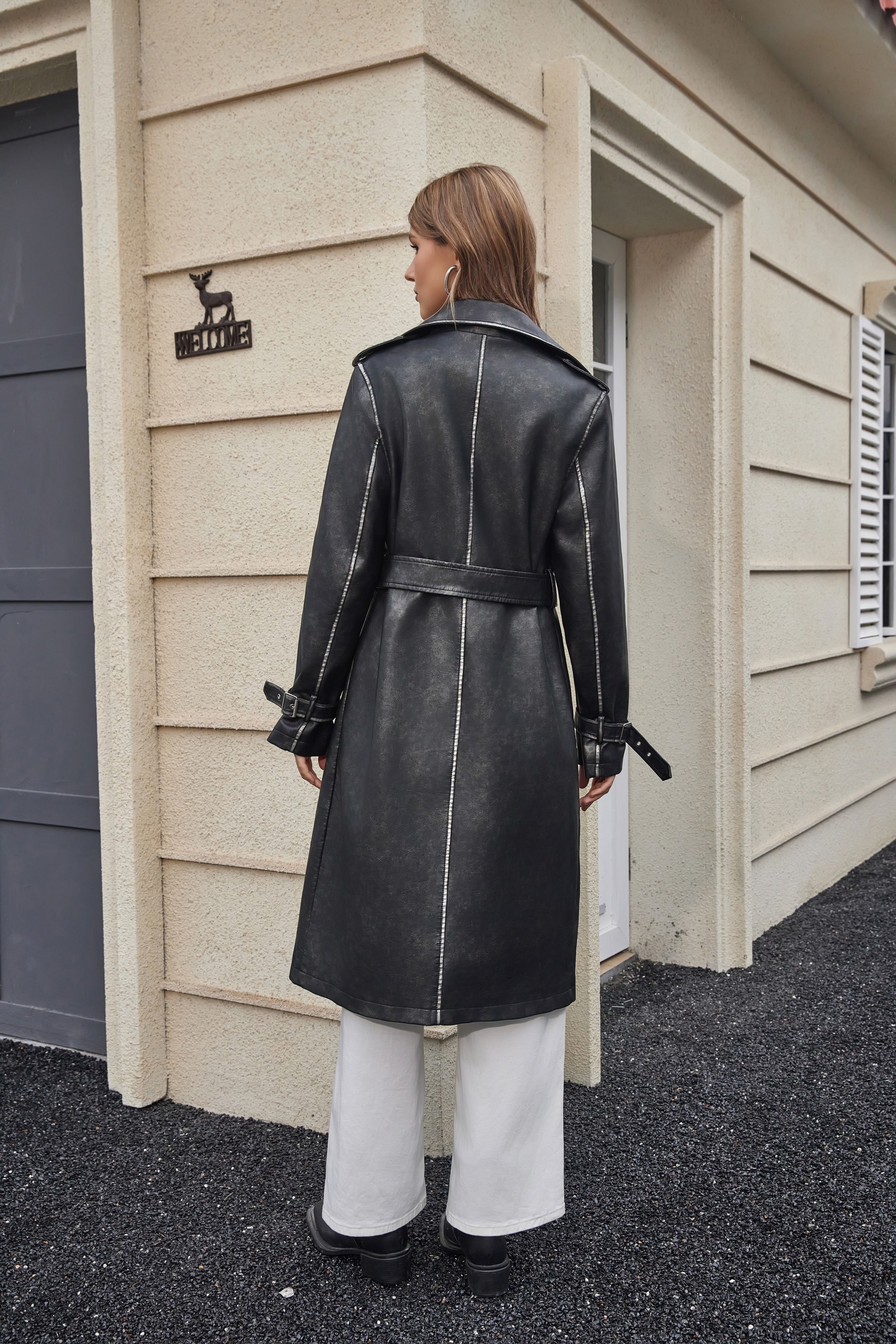 Ewa - Płaszcz typu trench wykonany z imitacji skóry