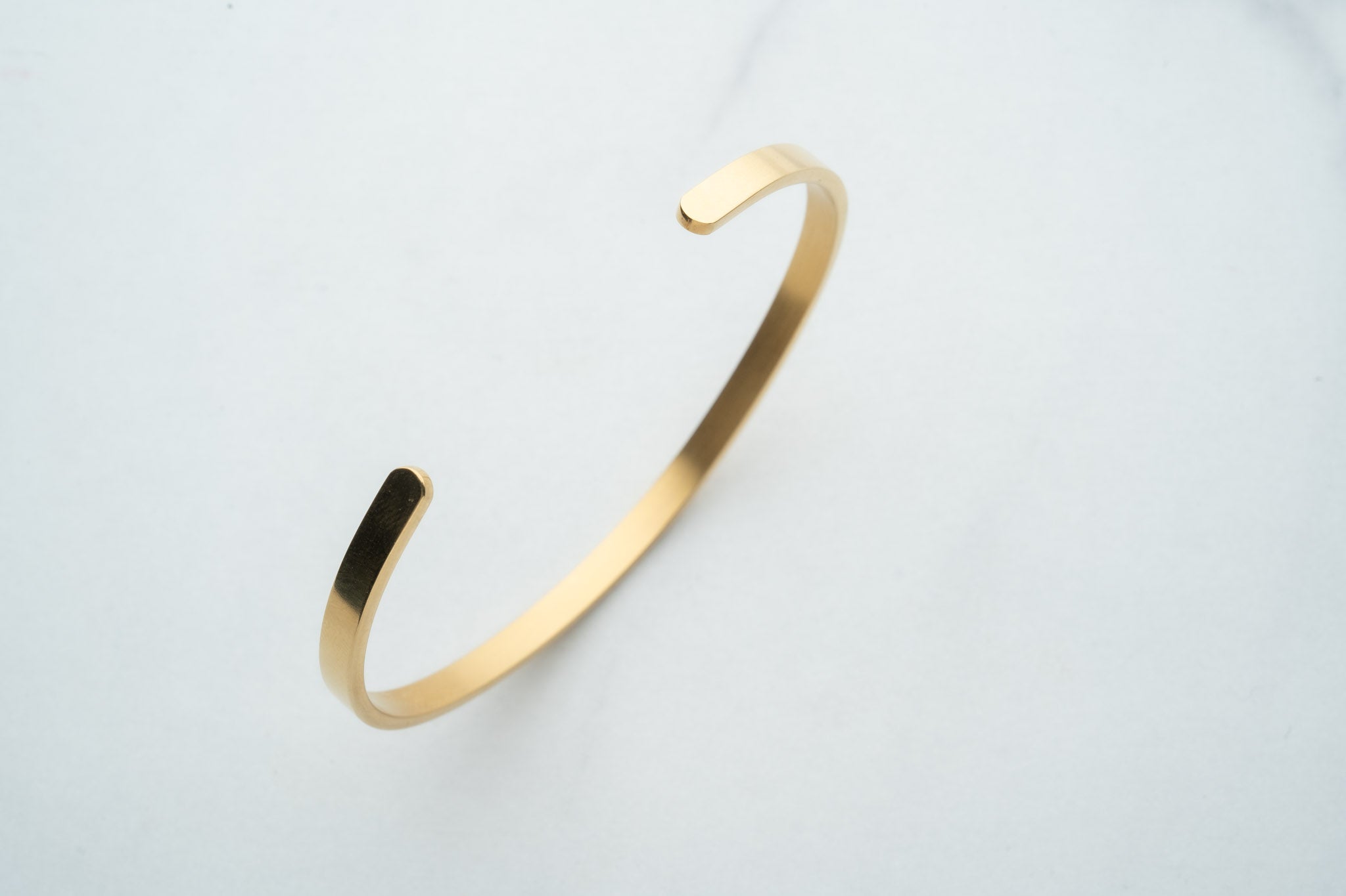 Złota bransoleta BANGLE