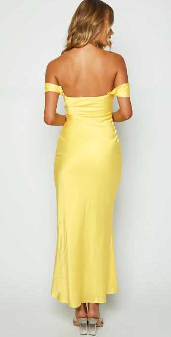 Rosalia™ – Satynowa Sukienka Off-Shoulder