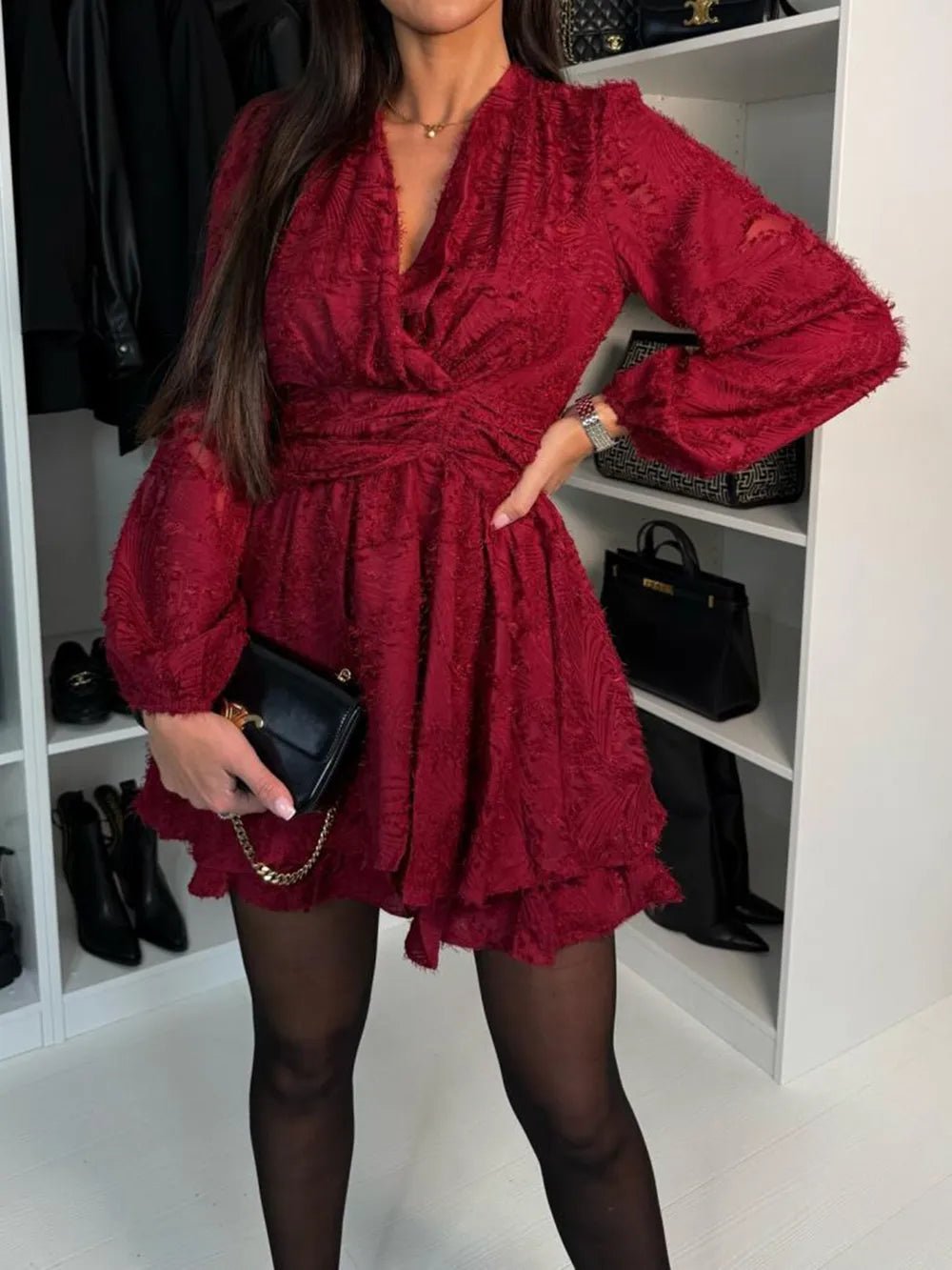 Valerisse™ Bordowa Sukienka Mini z Fakturą i Kopertowym Dekoltem