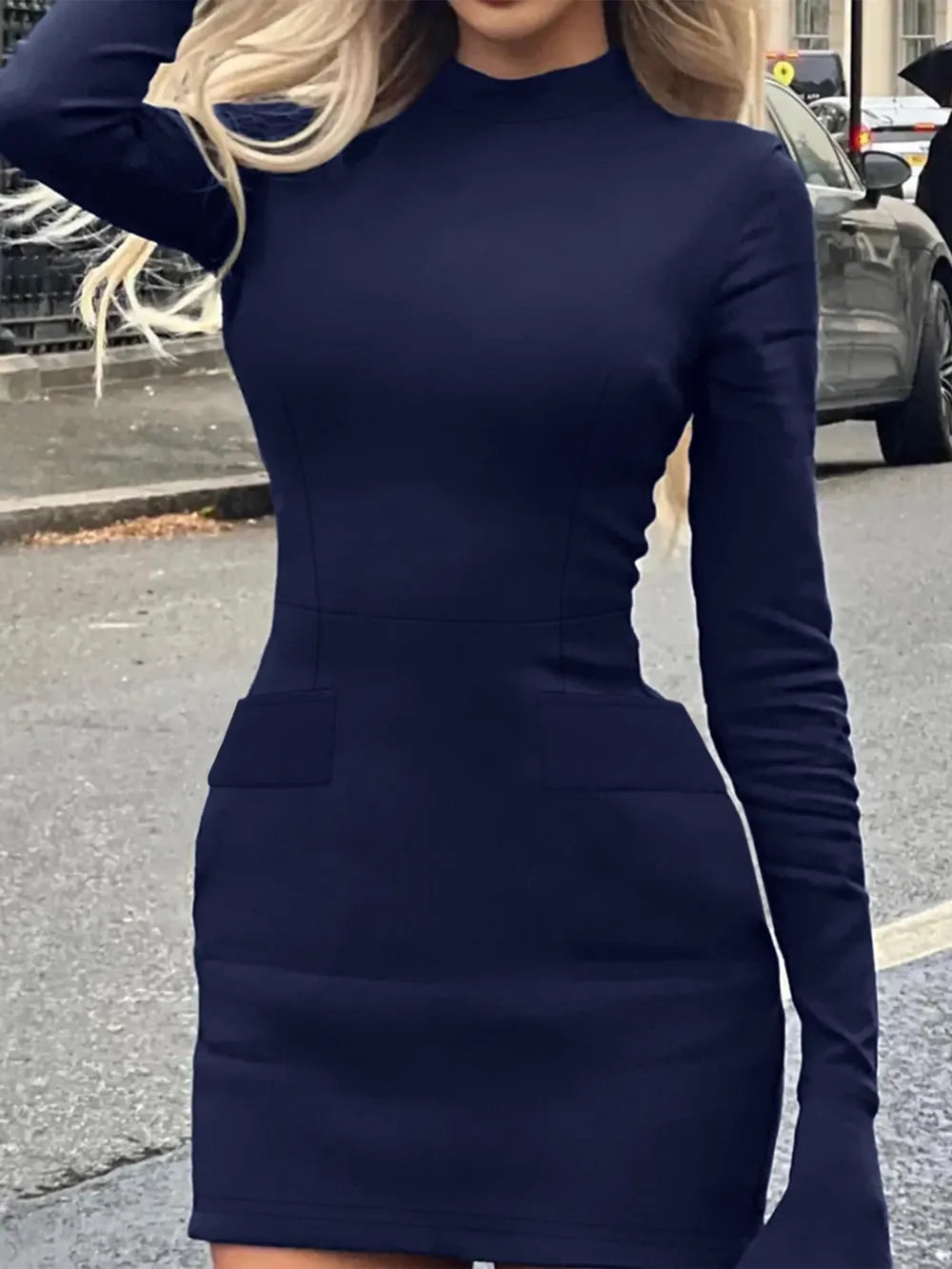 Elanesse™ Elegancka Sukienka Mini z Długim Rękawem