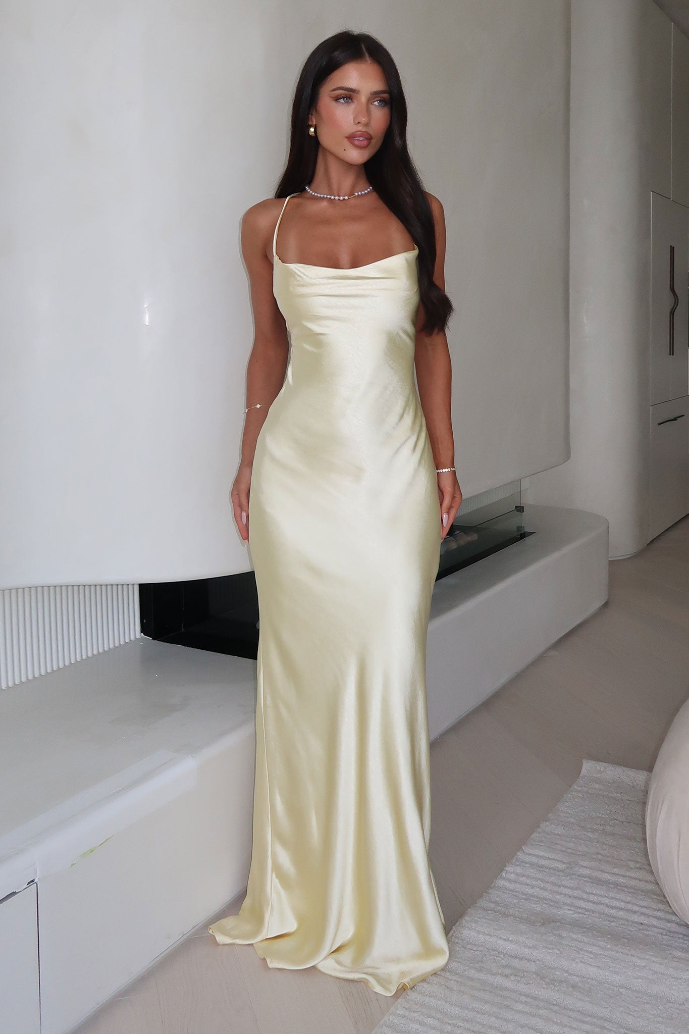 Celestina™ – Satynowa Suknia Maxi z Dekoltem Woda